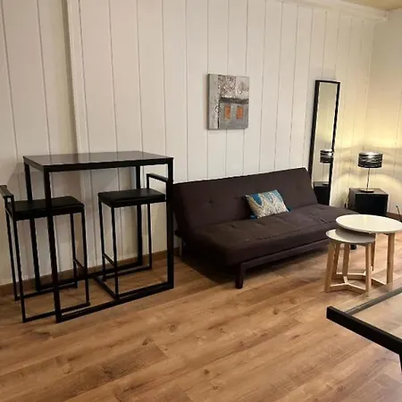 Bosio Raoul - And Steps Away From The Sea Appartement